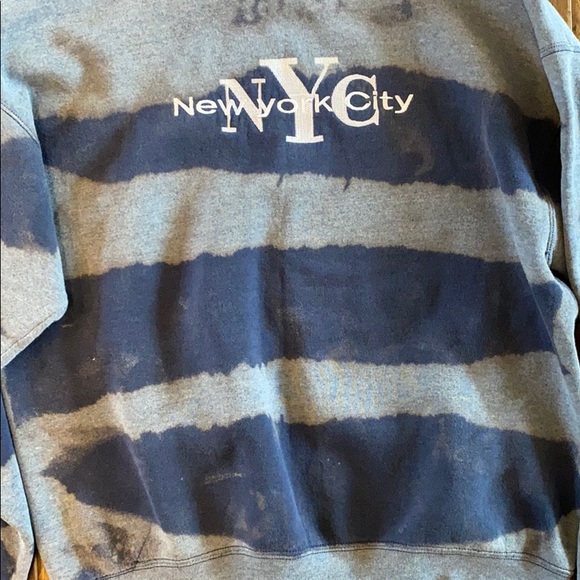 Custom New York Sweatshirt - Picture 4 of 7